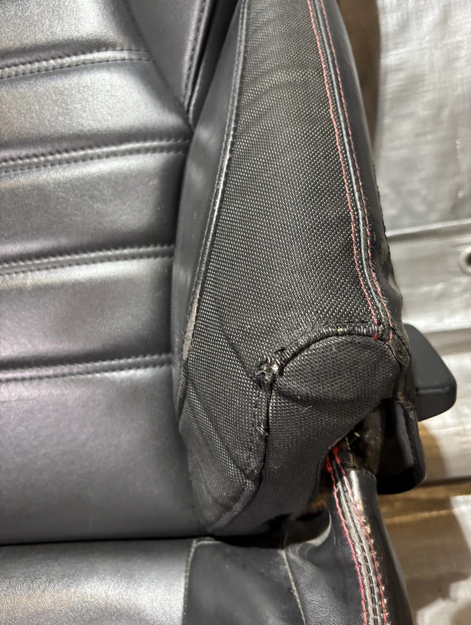 2015-2017 Alfa Romeo 4C Black Leather Seats / Pair / AR401 - Image 8